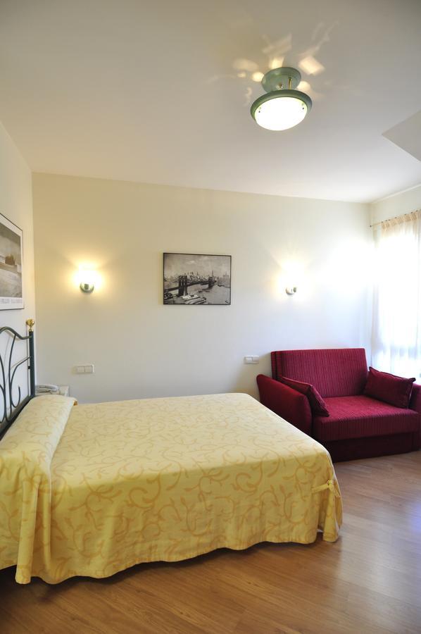 Hotel Apartamentos Aralso Sotillo Ла Ластрия Екстериор снимка